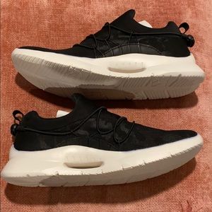 Cape Robbin Frosty Sneakers